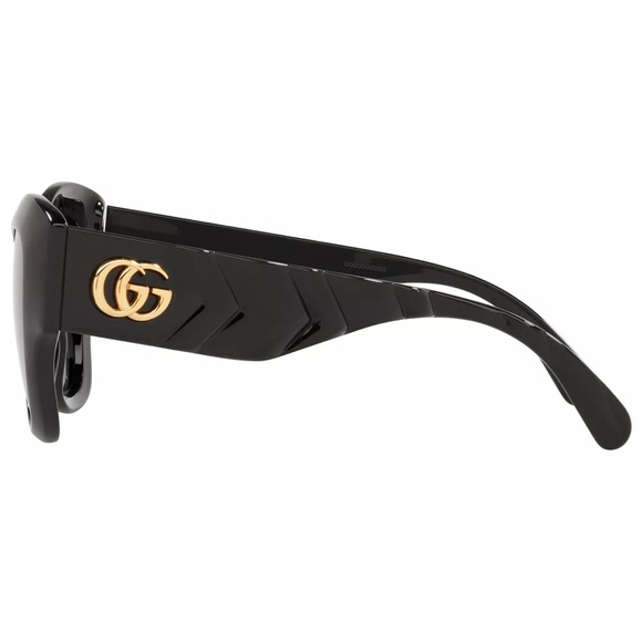 Like new authentic GUCCI
Unisex Sunglasses♡✨❤️ - Picture 4 of 7